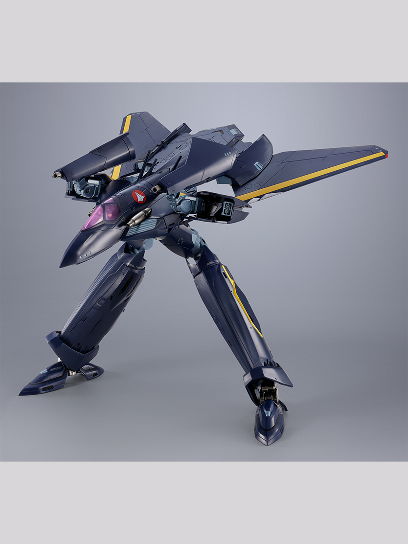 マクロス７ フィギュア DX超合金 VF-17S ナイトメアステルスバルキリー（ガムリン木崎機）